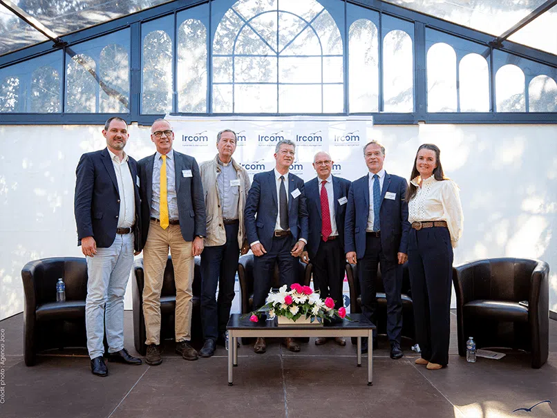 40 ans Ircom
Johan Glaisner, Bertrand Senez, Père Henry de Villefranche, Philippe Jost, Pierre Collignon, François Asselin, Laure Buchmüller
Du cœur à l'ouvrage
Crédit photo : Agence Jace
