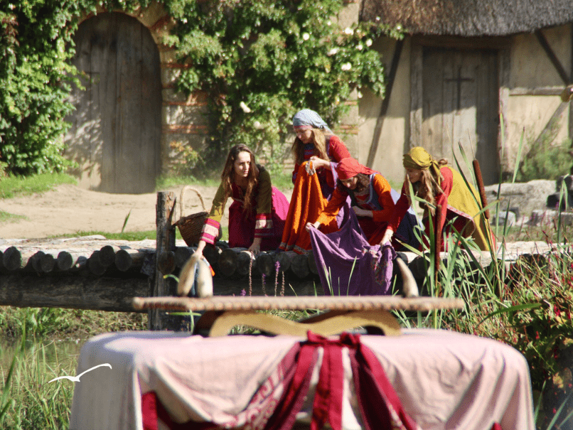 Puy du fou m2 com 1 1 1